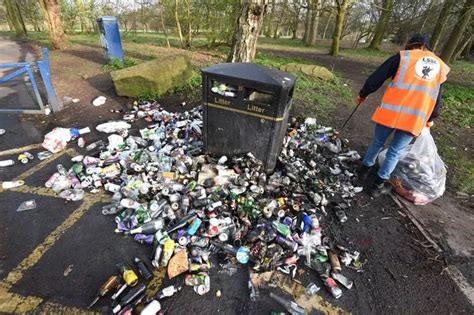 Disgusting Piles Of Rubbish And Empty Bottles Left Behind In Sefton Park Liverpool Echo