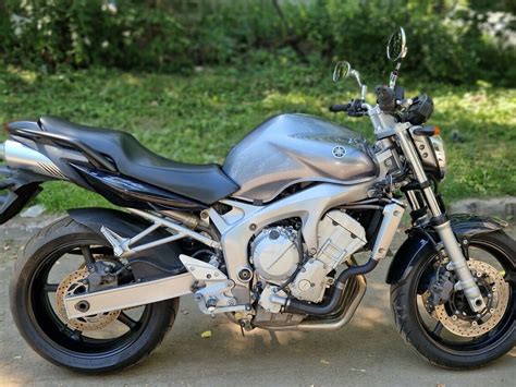 Купить б у Yamaha FZ6 инжектор 6 передач в Москве серебристый naked bike 2006 года на Авто ру