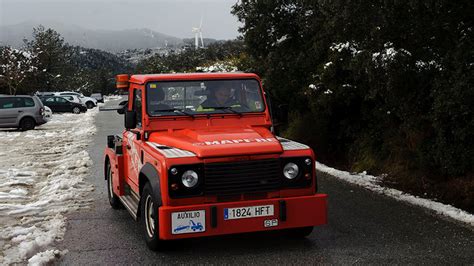 En busca de la nieve los más intrépidos disfrutan en El Perdón de la