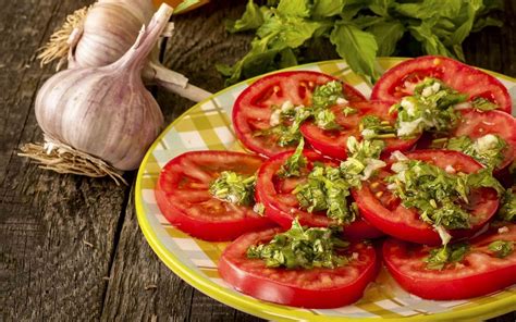 Пазл закуска из помидор - разгадать онлайн из раздела "Еда" бесплатно