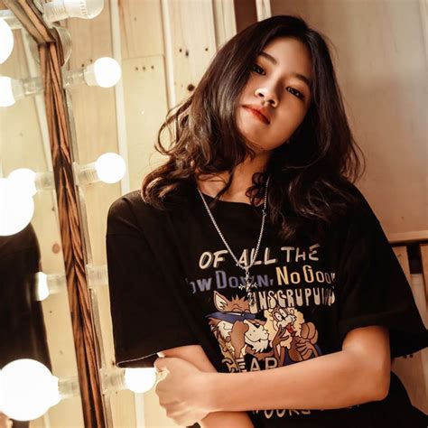 Ph O L N U Khoe D Ng V I Bikini Body Tu I Si U Hot Nh B T C I L Nh M A Ng