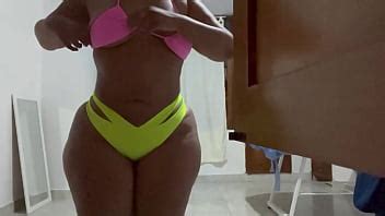 Enfermera Se Cambia De Ropa Y Es Captada Por La Camara Del Consultorio Xvideos