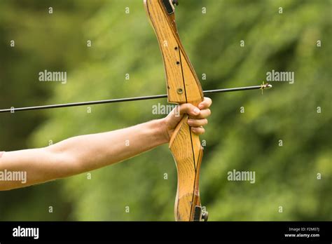 Bow And Arrow Hi Res Stock Photography And Images Alamy