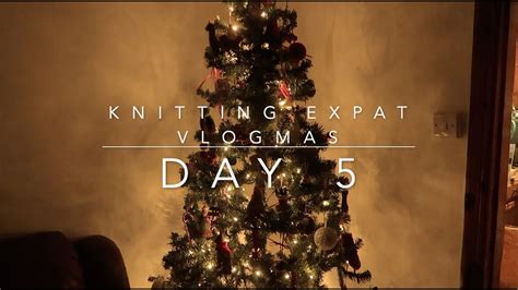 VLOGMAS DAY 5 Wrapping Presents Knitting Expat YouTube