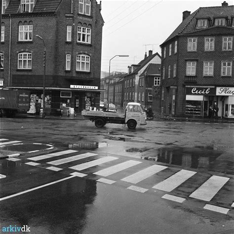 Arkiv Dk Krydset Nyboesgade Skolegade Aagade Farligt 1968