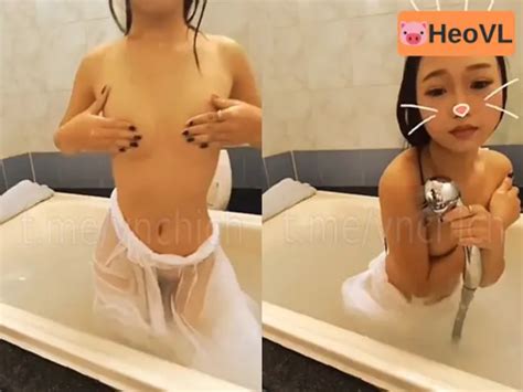 Nữ sinh cấp 3 vừa tắm vừa livestream Sex Hay SexDep blog