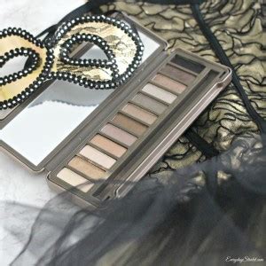 Dance Urban Decay Naked 2 And Sandwich Eye Shadow Everyday Starlet