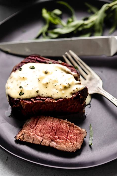 This Yummy Bearnaise Sauce Recipe Is Rich Fluffy And Tangy This Sauce Can Be Used On A