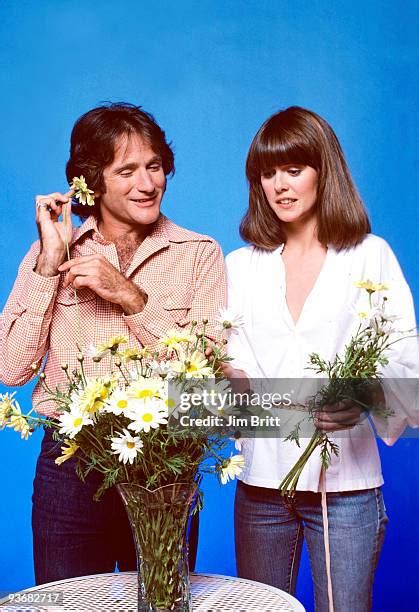 mork  mindy pictures   premium high res pictures getty images