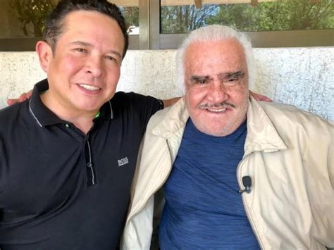 El Ltimo Rey As Revivieron La Pol Mica Del H Gado Gay De Vicente Fern Ndez En La Serie