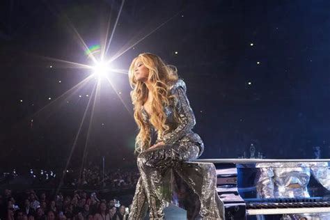 Check Out Official Photos From The Opening Night Of Beyoncés