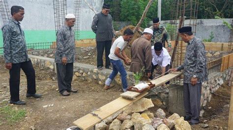 Kakankemenag Aceh Besar Melakukan Peletakan Batu Pertama Pembangunan