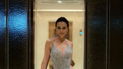 Gaun Nude Payet Sophia Latjuba Di Resepsi Pernikahan Eva Celia Demas Gong Banget Fashion