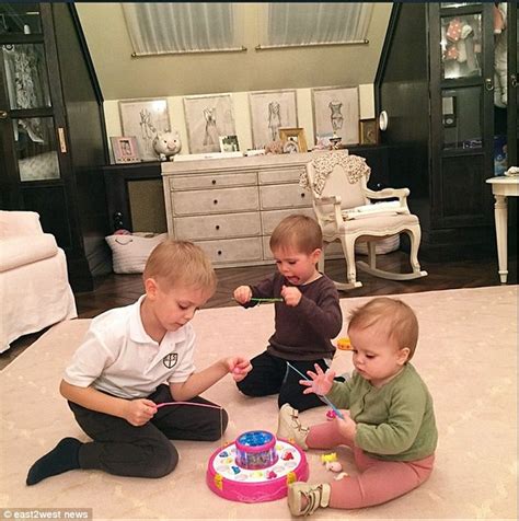 Elena Perminova Nude In Shots Days After Giving Birth Daily Mail Online