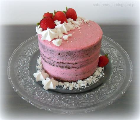 Sabores Da Jo Um Bolo Semi Naked De Chocolate Morangos E Suspiros Para Celebrar Anos De Uni O