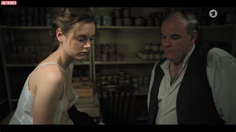 Valerie Stoll Nude Pics Page