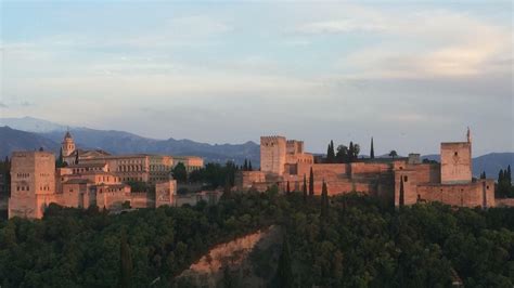 Islamisches Erbe Spaniens Alles fügt sich in Schönheit in der Alhambra