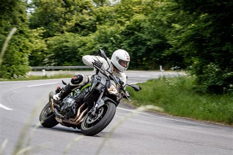 Kawasaki Z900 Im Naked Bike Vergleich 2018