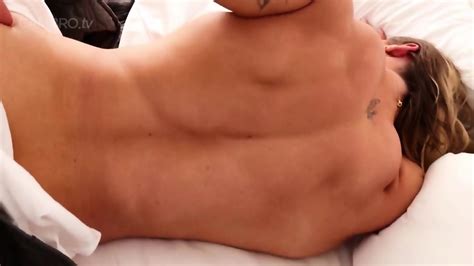 Cute FBB Nude In Bed