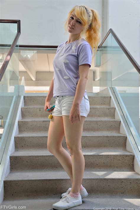 Blonde Teen Astrid Does Nude Cartwheels Outside In Flexible Striptease Porn Pictures XXX