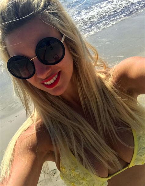 Las Fotos En Bikini De Ail N Bechara En Europa Infobae