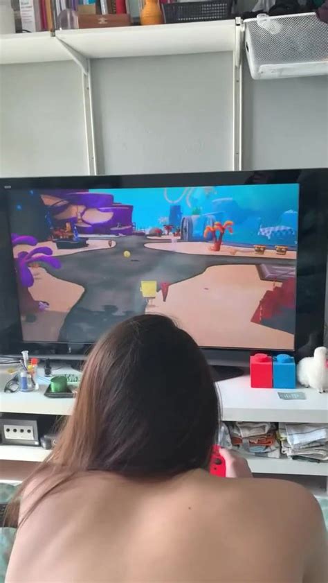 Wanna Play Games And Eat Ass All Night