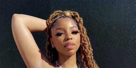 Chloe Bailey Drops Thirst Traps Showing Off Her Toned Midriff Rocking A Hot Pink Textured