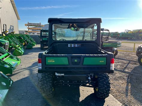 2023 John Deere XUV 835M ATVs Gators Bluffton IN