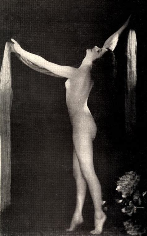 Naked Mona Paiva Added 12 05 2017 By Sina1984