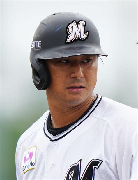 【ロッテ】藤岡裕大が左足首の捻挫で全治2週間 開幕に間に合う見込みも吉井監督「また考える」 プロ野球写真ニュース 日刊スポーツ