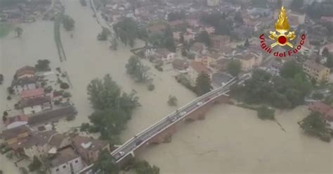 Lalluvione In Emilia Romagna Colpa Dei Fiumi Non Dragati Le Fake News