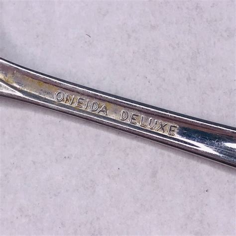 Oneida Calla Lily Stainless Deluxe Lilly Glossy Silverware Spoon