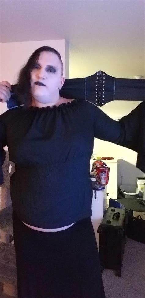 You've spotted the Alexa Bliss fan! : r/femboy