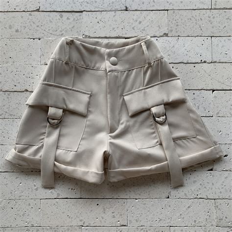 Short Alfaiataria Cargo Luxo Nude Dondoca Moda Feminina