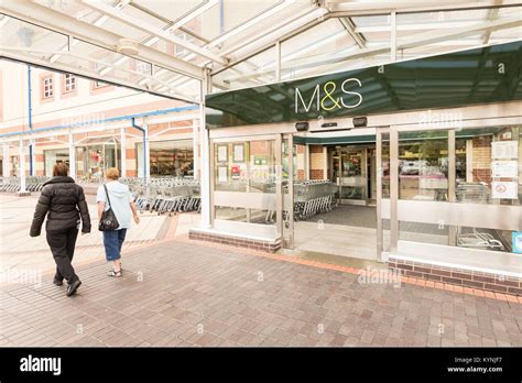 Lakeside Shopping Centre Hi Res Stock Photography And Images Alamy