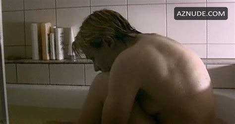 BELINDA MCCLORY Nude AZNude