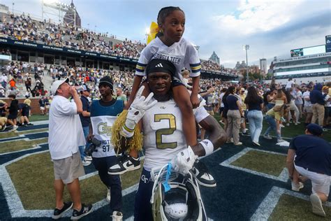 CFB insider predicts over $1 million in NIL money for Georgia WR Eric