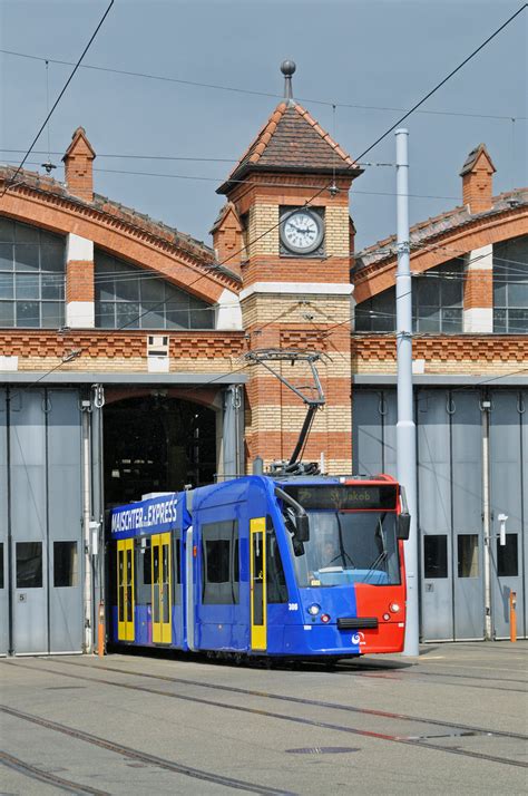 Am Wird Auf Dem Hof Des Depots Wiesenplatz Das Neue Fc Basel