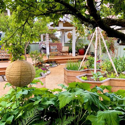 10 Vegetable Garden Design Ideas | The Family Handyman