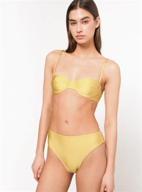 Hot Sexy Grace SSG Bikini Pics