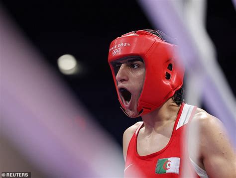 Female Boxer Yells This Is Unjust And Falls To Her Knees In Tears As She Quits Fight Against