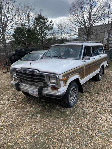 1988 Jeep Grand Wagoneer SUV White 4WD Automatic Base Classic Jeep