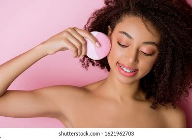 Naked African American Woman Closed Eyes Stock Photo 1621962703 Shutterstock