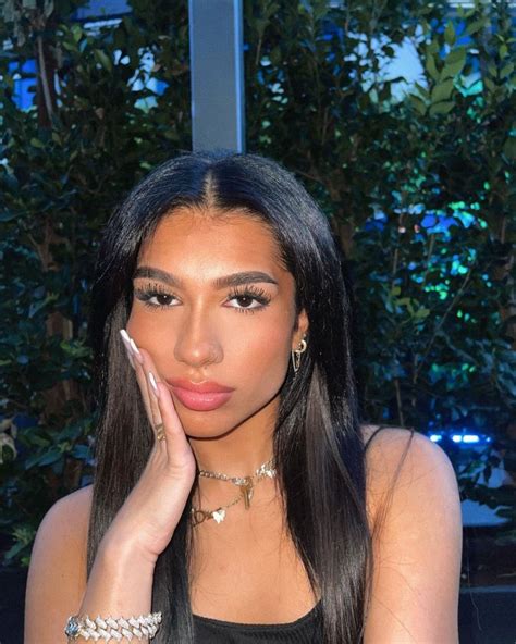 Punk Salami Instagram Photos And Videos Girl Brunette Fashion