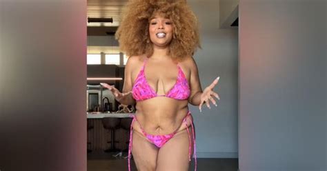Lizzo Flaunts Dramatic Weight Loss In Tiny Purple Bikini Hot Photos