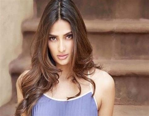 Athiya Shetty Hot Pics Veethi
