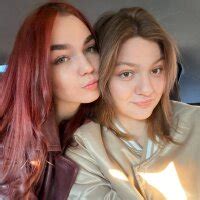 SophiaAgain Nude Stripping On Webcam For Live Sex Video Chat InTheCrack