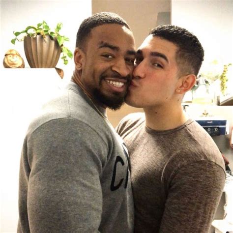 Épinglé par Josue Villota sur love is love Mariage gay Hommes gays Gay