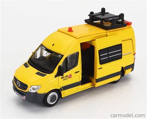 Tiny Toys Atc65066 Scale 176 Mercedes Benz Sprinter Van Emsd 2018 Yellow
