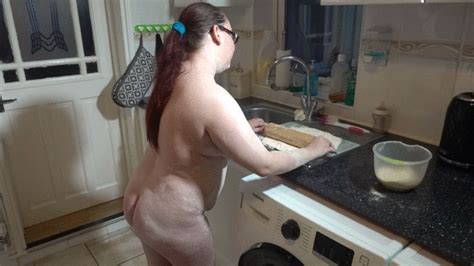 Messy Wife Playing While Cooking Phoenixwings Clips4sale